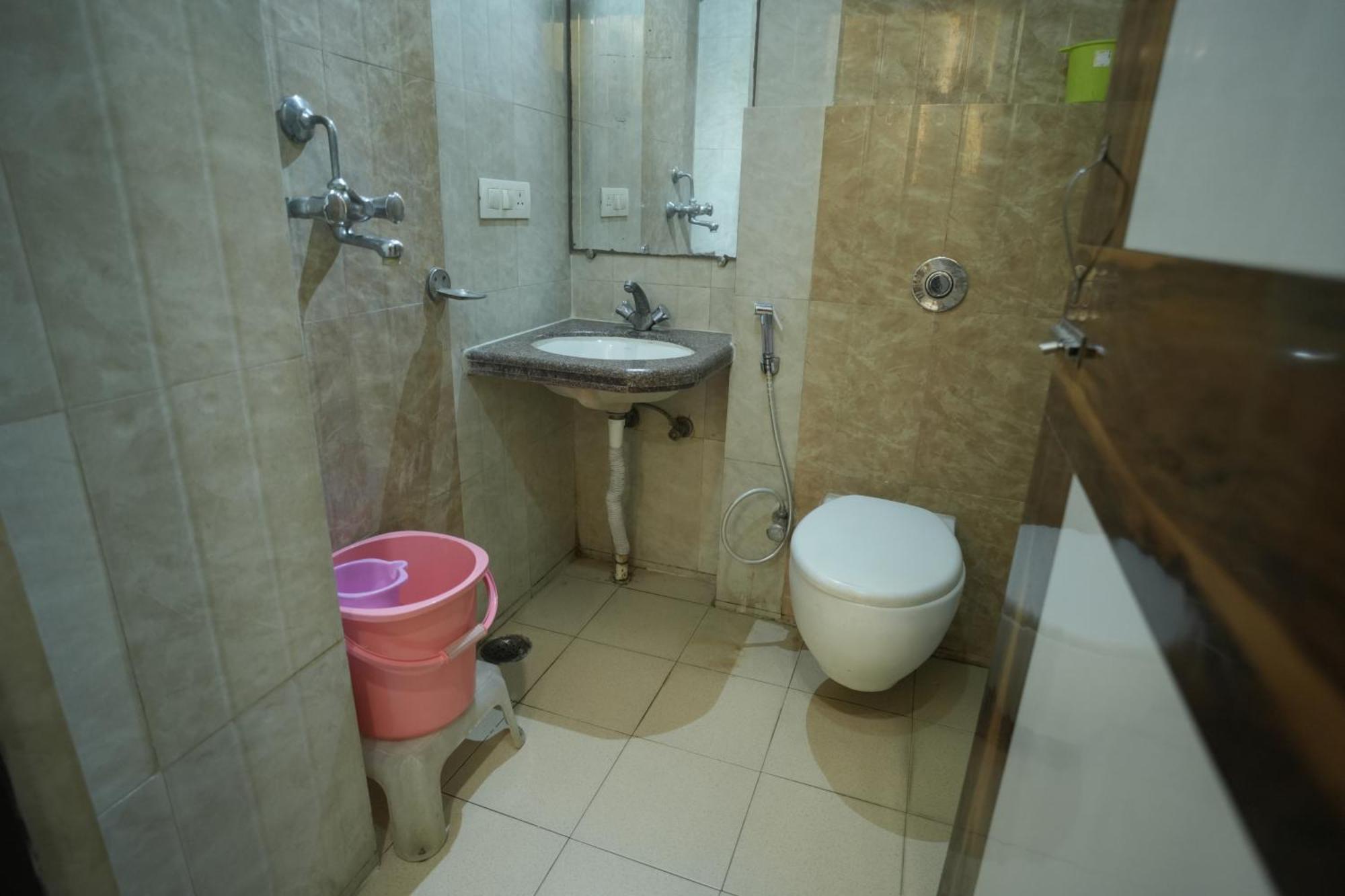 Hotel Rajkamal Near Varanasi Railway Station エクステリア 写真