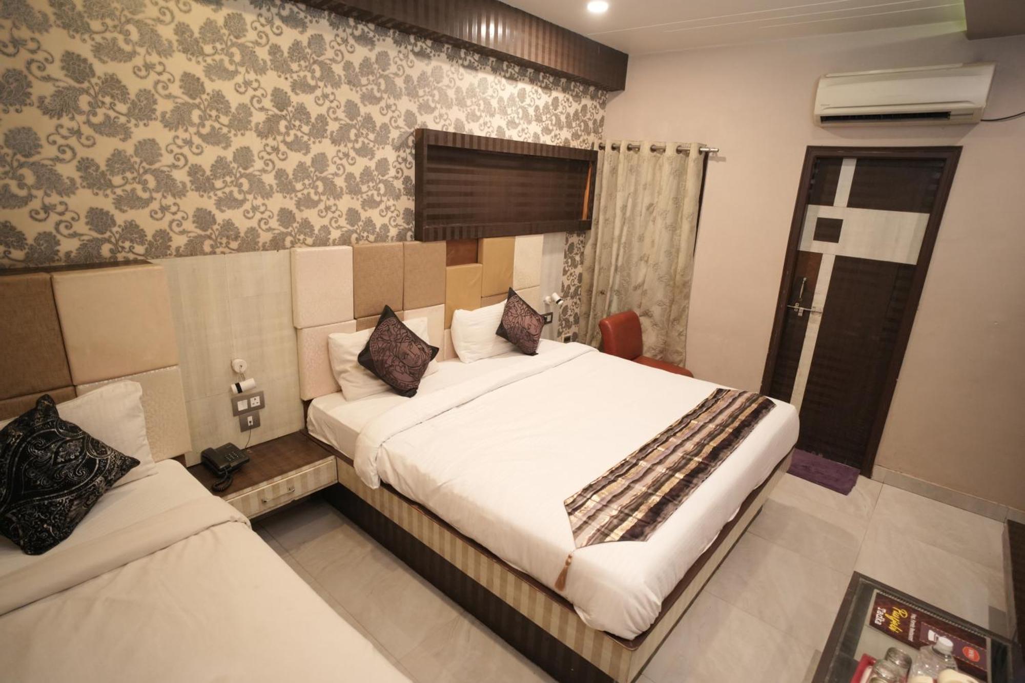 Hotel Rajkamal Near Varanasi Railway Station エクステリア 写真